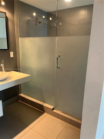 92 SW 3rd St 1801, Miami, FL 33130