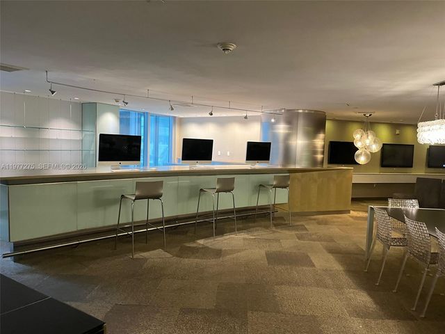 92 SW 3rd St 1801, Miami, FL 33130