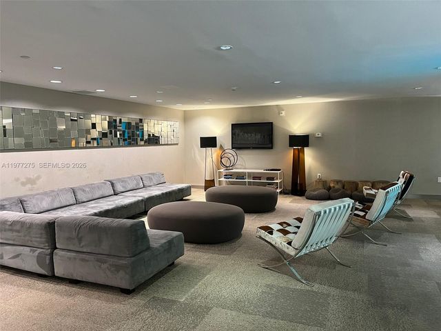 92 SW 3rd St 1801, Miami, FL 33130