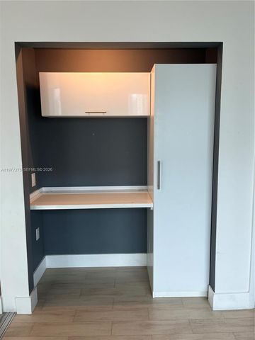 92 SW 3rd St 1801, Miami, FL 33130