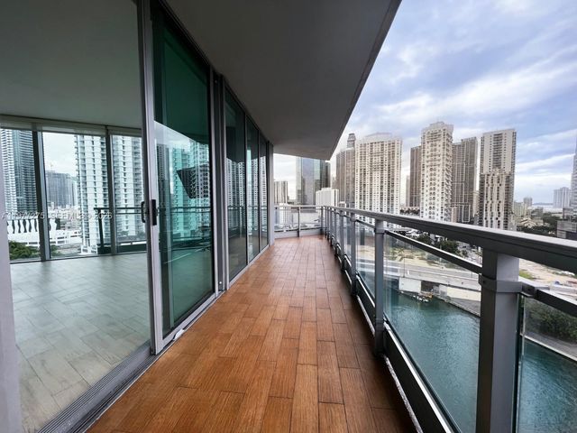 92 SW 3rd St 1801, Miami, FL 33130