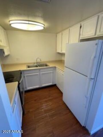 2664 N 43rd Avenue Apt B, Phoenix, AZ 85009