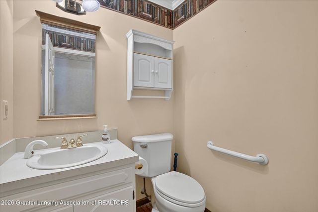 1310 Glenhurst Lane, East Lansing, MI 48823