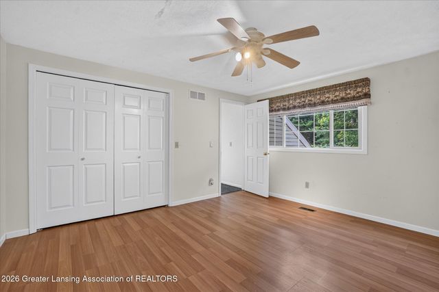 1310 Glenhurst Lane, East Lansing, MI 48823