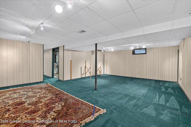 1310 Glenhurst Lane, East Lansing, MI 48823