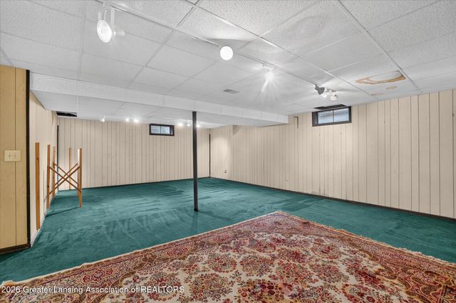 1310 Glenhurst Lane, East Lansing, MI 48823