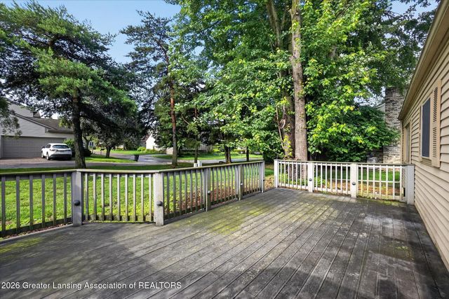 1310 Glenhurst Lane, East Lansing, MI 48823