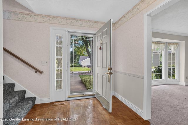 1310 Glenhurst Lane, East Lansing, MI 48823