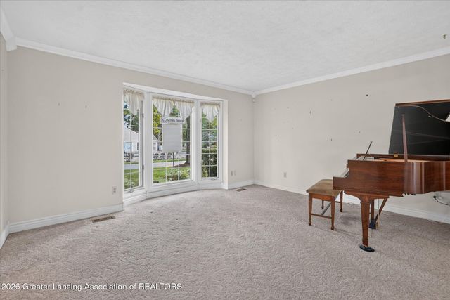 1310 Glenhurst Lane, East Lansing, MI 48823