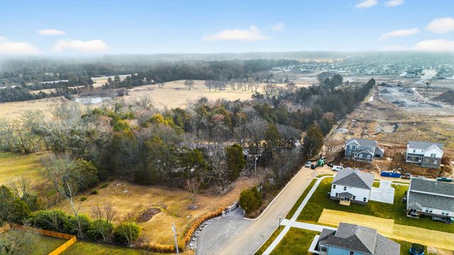 719 Hancock Ln, Lebanon, TN 37087