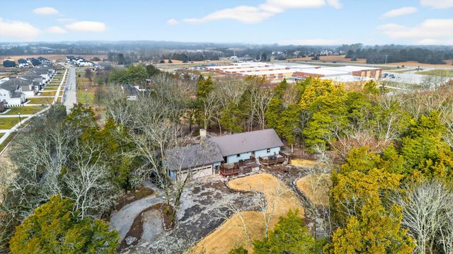 719 Hancock Ln, Lebanon, TN 37087