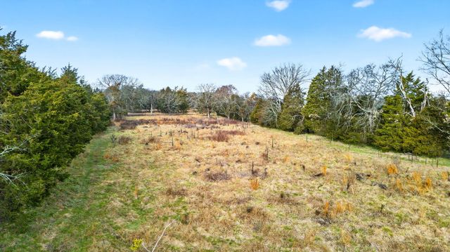 719 Hancock Ln, Lebanon, TN 37087