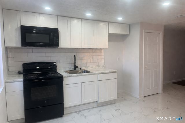 149 Canton Street 18, West Haven, CT 06516