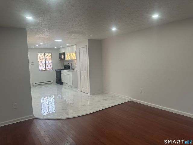 149 Canton Street 18, West Haven, CT 06516