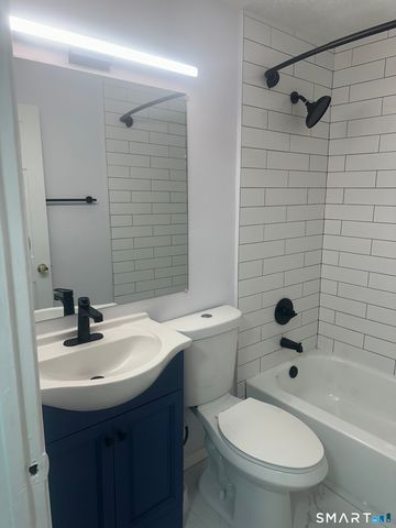 149 Canton Street 18, West Haven, CT 06516