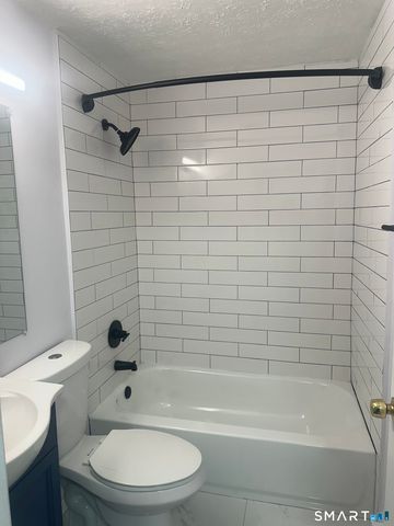 149 Canton Street 18, West Haven, CT 06516