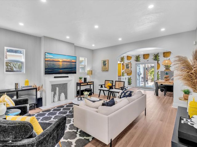 525 Westwood Road, West Palm Beach, FL 33401