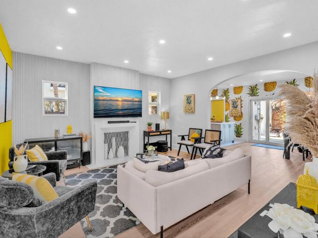 525 Westwood Road, West Palm Beach, FL 33401