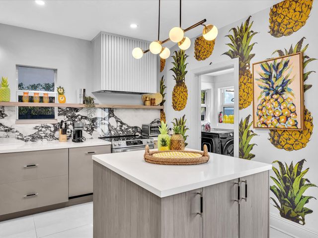 525 Westwood Road, West Palm Beach, FL 33401