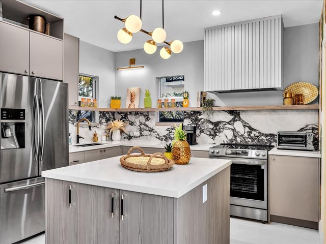 525 Westwood Road, West Palm Beach, FL 33401