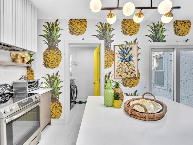 525 Westwood Road, West Palm Beach, FL 33401