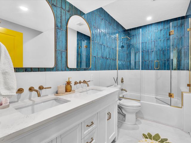 525 Westwood Road, West Palm Beach, FL 33401