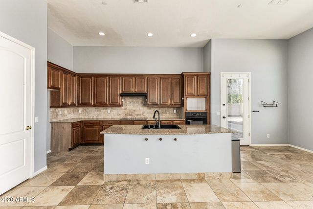 724 W MESQUITE Lane, Litchfield Park, AZ 85340