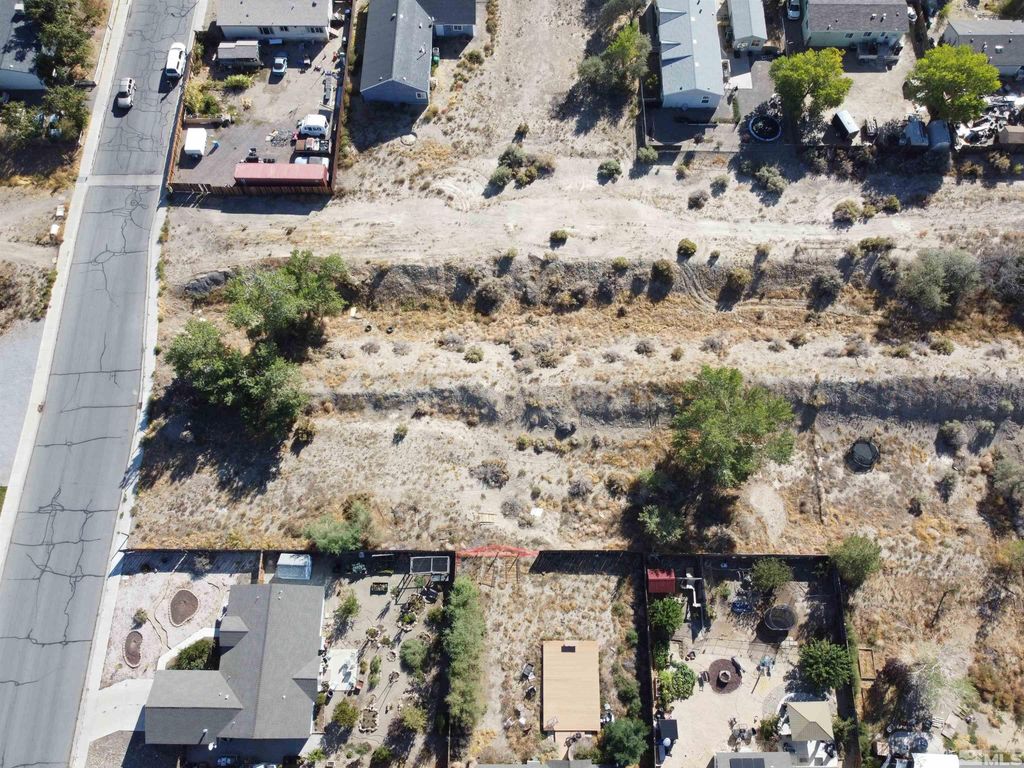 Image 18 of property listing at 698 Jenny's Lane, Fernley, NV 89408