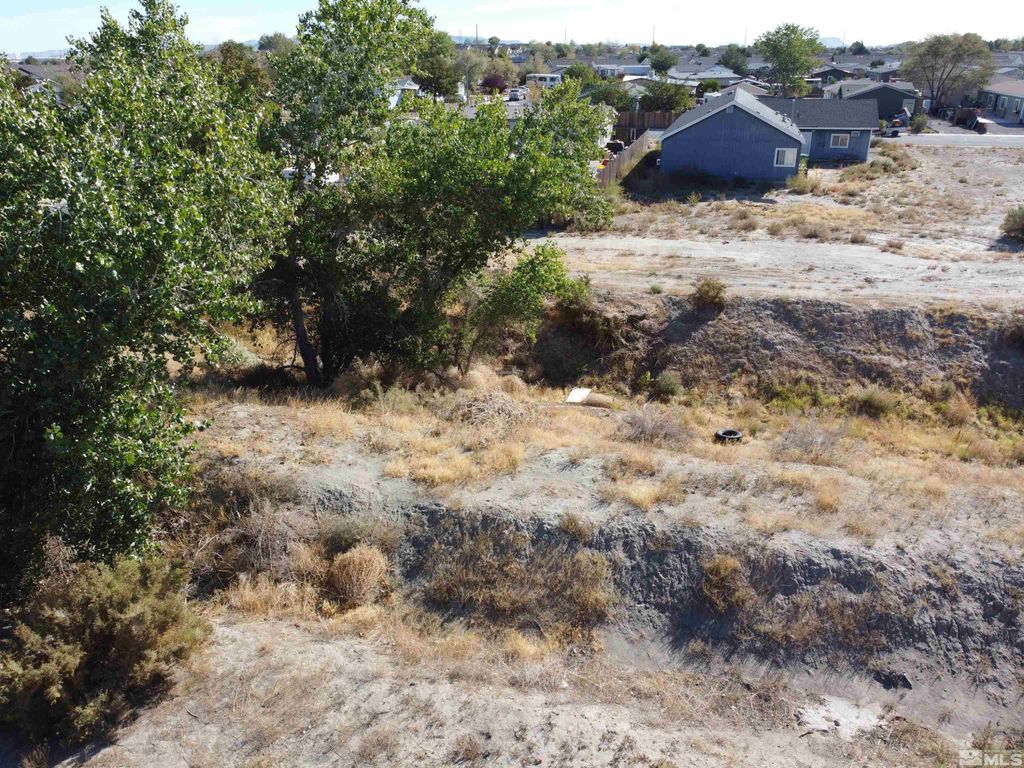 Image 26 of property listing at 698 Jenny's Lane, Fernley, NV 89408