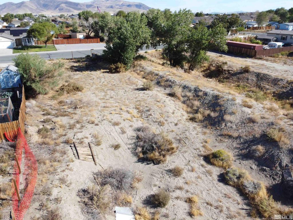 Image 27 of property listing at 698 Jenny's Lane, Fernley, NV 89408