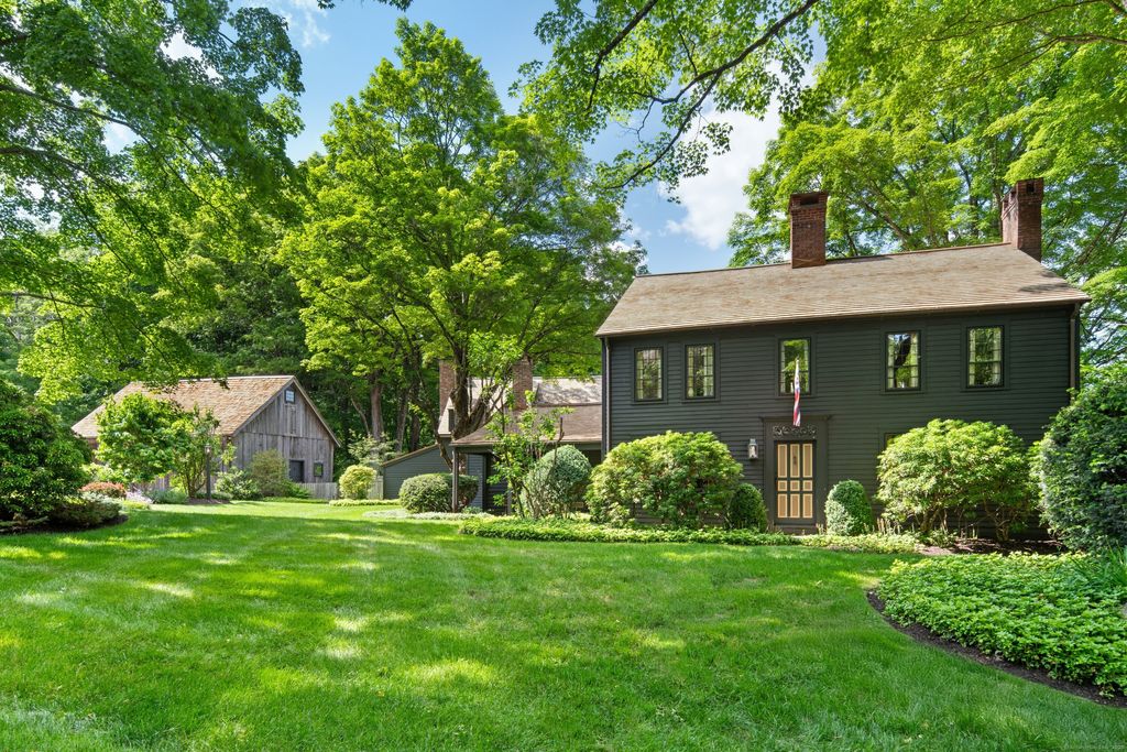 20 Taunton Hill Road, Newtown, CT 06470
