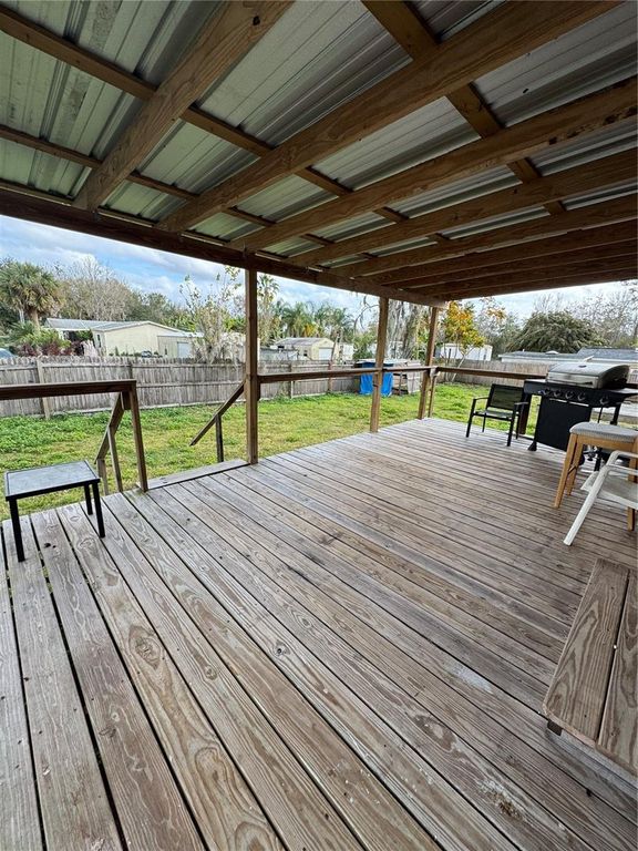 Image 19 of property listing at 18806 MONROE AVENUE, Orlando, FL 32820