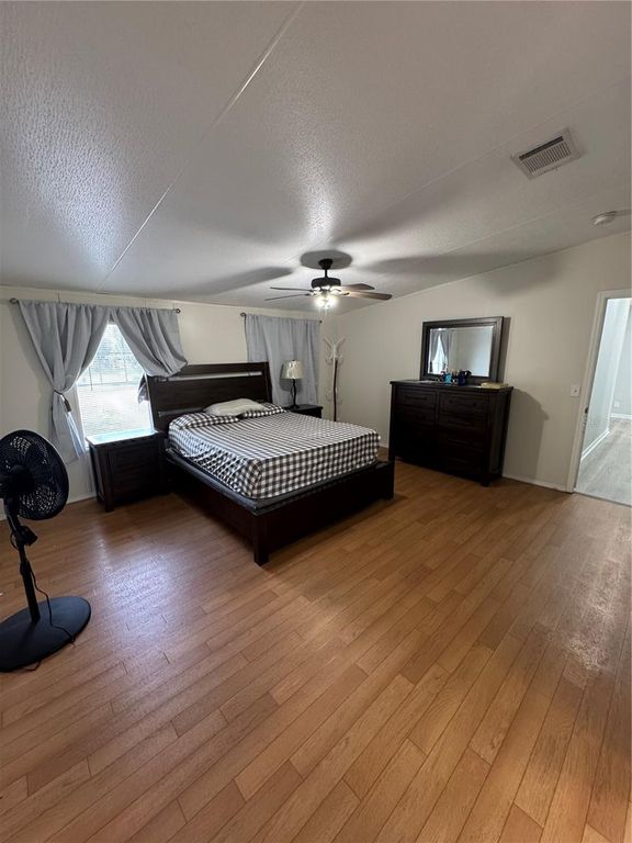 Image 42 of property listing at 18806 MONROE AVENUE, Orlando, FL 32820