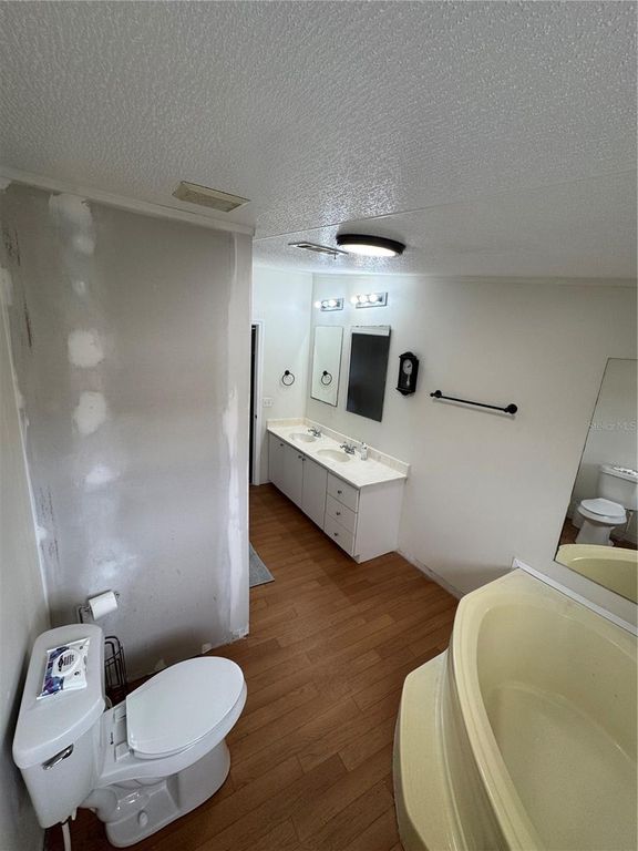 Image 48 of property listing at 18806 MONROE AVENUE, Orlando, FL 32820