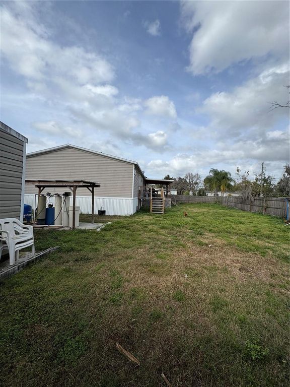 Image 7 of property listing at 18806 MONROE AVENUE, Orlando, FL 32820