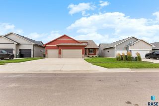 9008 W 23rd St, Sioux Falls, SD 57106