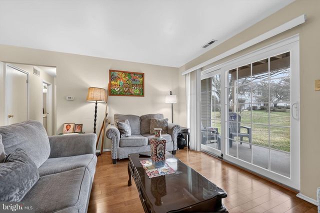 5305-A ADELAIDE DR, Mount Laurel, NJ 08054