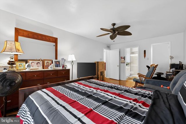 5305-A ADELAIDE DR, Mount Laurel, NJ 08054