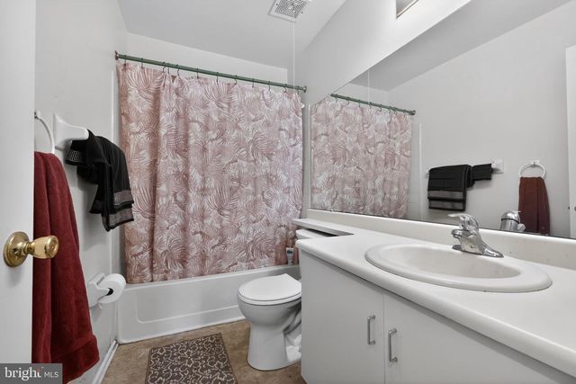 5305-A ADELAIDE DR, Mount Laurel, NJ 08054