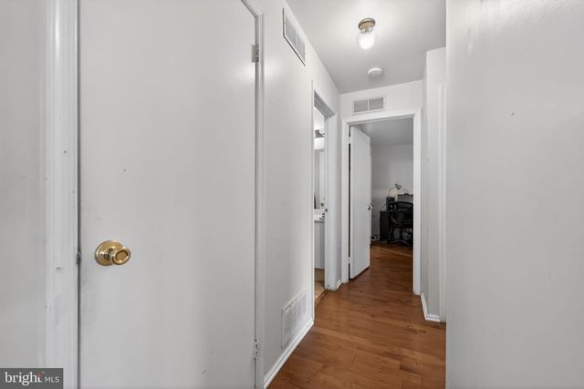 5305-A ADELAIDE DR, Mount Laurel, NJ 08054