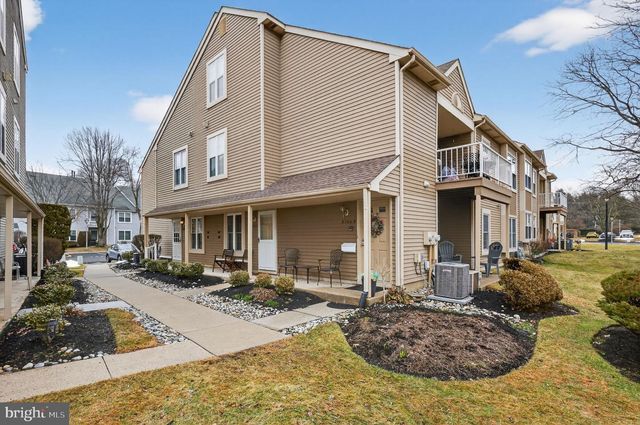 5305-A ADELAIDE DR, Mount Laurel, NJ 08054