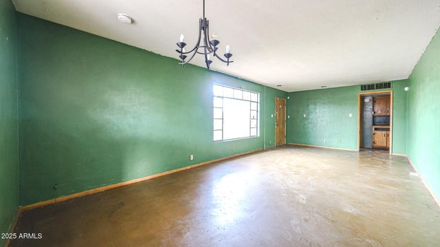 1707 W HIGHLAND Avenue, Phoenix, AZ 85015