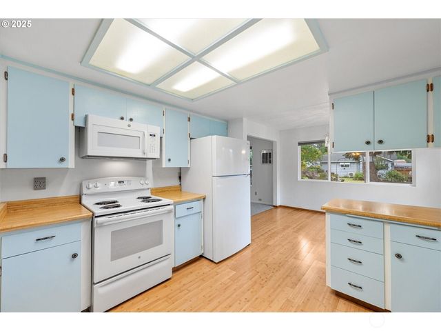 114 Madison Street, Ryderwood, WA 98581