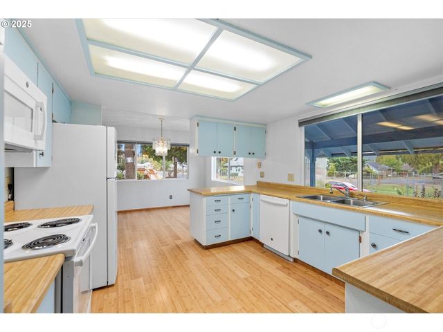 114 Madison Street, Ryderwood, WA 98581