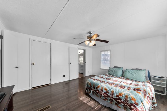 2056 Kristin Dr, Centerville, TN 37033