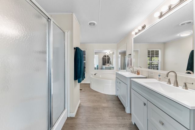 2056 Kristin Dr, Centerville, TN 37033