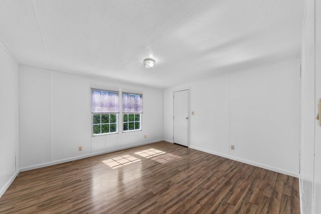 2056 Kristin Dr, Centerville, TN 37033