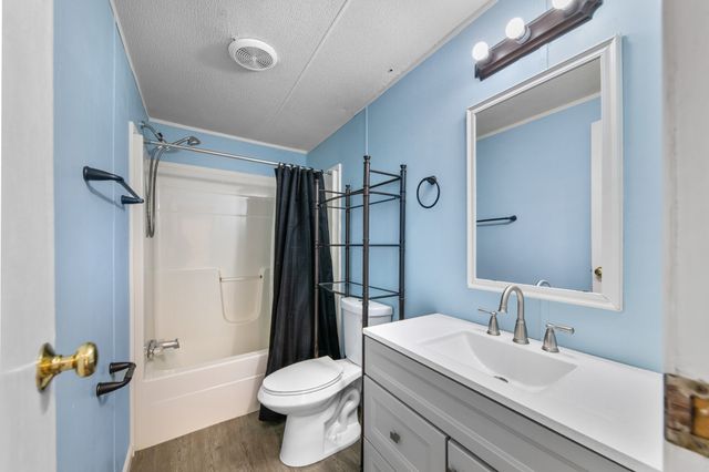 2056 Kristin Dr, Centerville, TN 37033