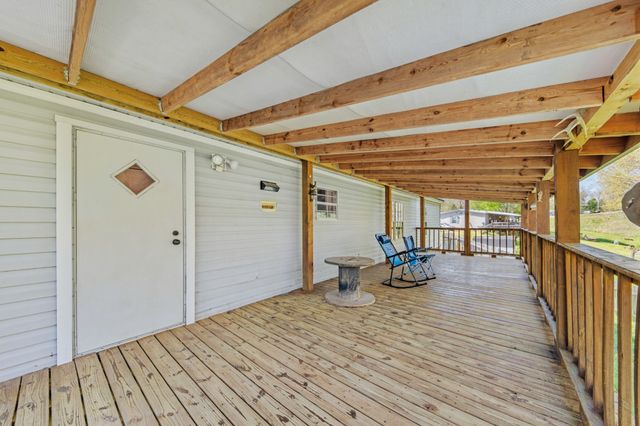 2056 Kristin Dr, Centerville, TN 37033