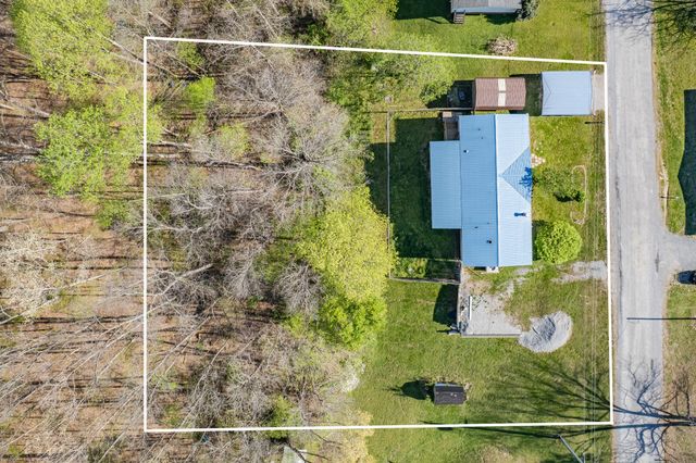 2056 Kristin Dr, Centerville, TN 37033